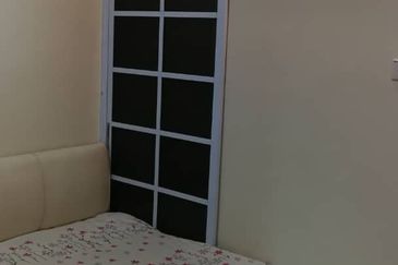 OUG/Happy Garden Gated Guarded 2 Storey Terrace