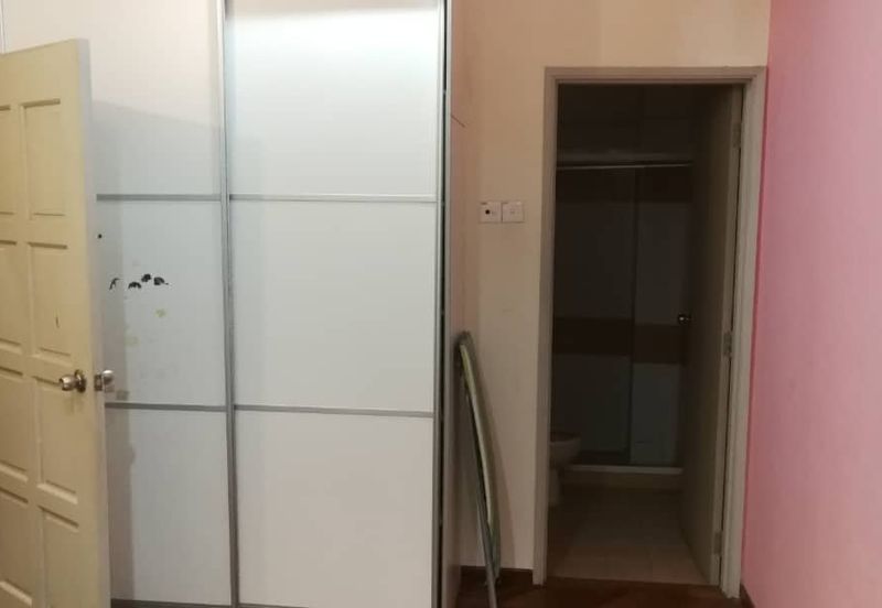 OUG/Happy Garden Gated Guarded 2 Storey Terrace