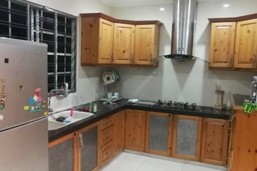 OUG/Happy Garden Gated Guarded 2 Storey Terrace