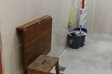 OUG/Happy Garden Gated Guarded 2 Storey Terrace