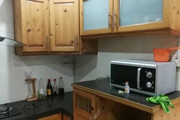 OUG/Happy Garden Gated Guarded 2 Storey Terrace