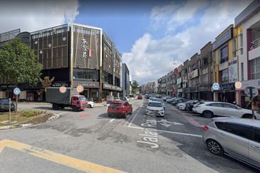 Sri Petaling Office With Lift For Rent