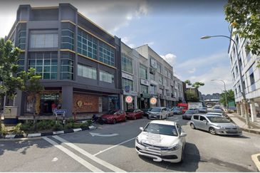 Sri Petaling Office With Lift For Rent