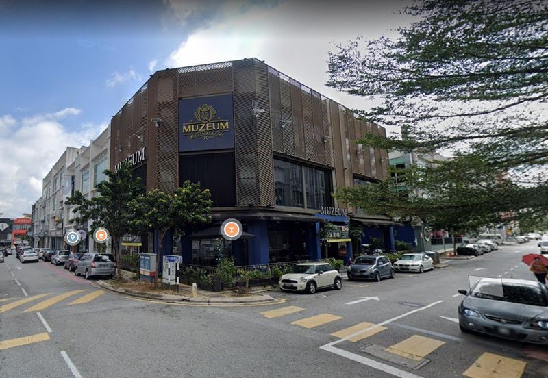 Sri Petaling Office With Lift For Rent