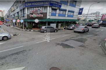 Sri Petaling Office With Lift For Rent