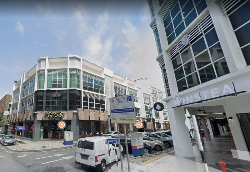 Sri Petaling Office With Lift For Rent