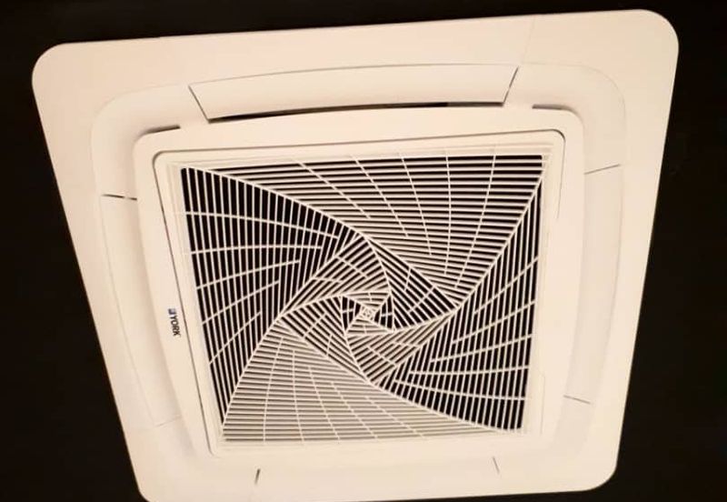 Sri Petaling Office With Lift For Rent