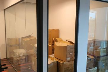 Sri Petaling Office With Lift For Rent