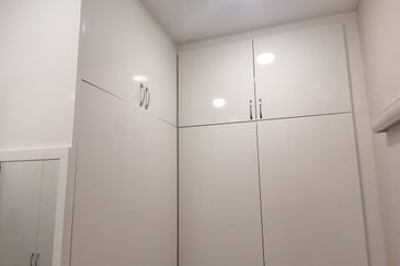 OUG/Happy Garden 1 Storey Corner Fully Renovated