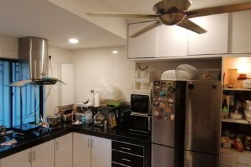 OUG/Happy Garden 1 Storey Corner Fully Renovated