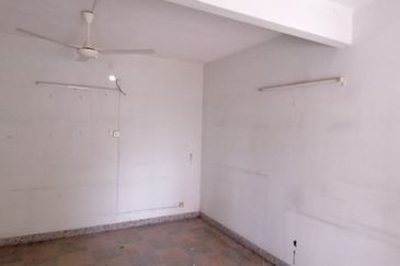 OUG/Taman United 2 Storey Corner Bungalow For Sale