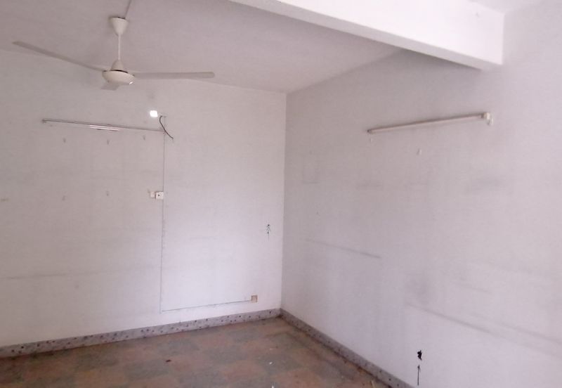 OUG/Taman United 2 Storey Corner Bungalow For Sale