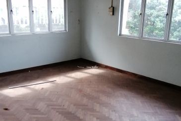 OUG/Taman United 2 Storey Corner Bungalow For Sale