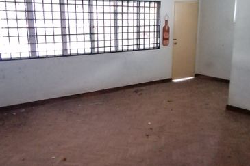 OUG/Taman United 2 Storey Corner Bungalow For Sale