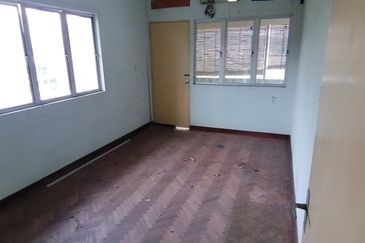 OUG/Taman United 2 Storey Corner Bungalow For Sale