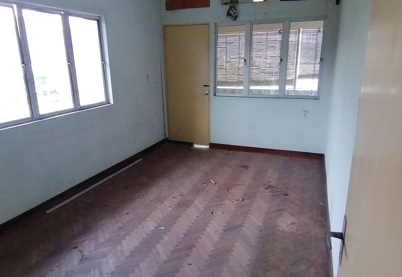 OUG/Taman United 2 Storey Corner Bungalow For Sale