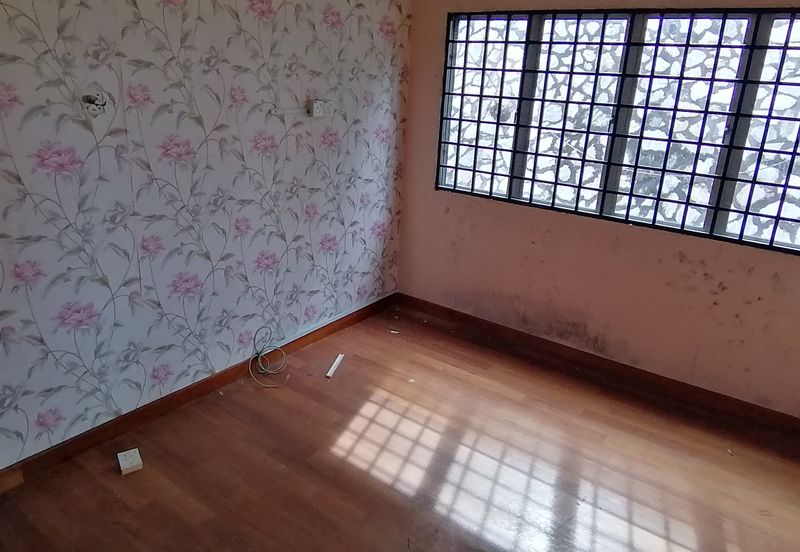 OUG/Taman United 2 Storey Corner Bungalow For Sale