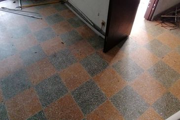 OUG/Taman United 2 Storey Corner Bungalow For Sale