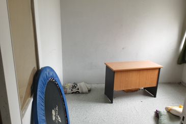 OUG 2 Storey Corner Kindergarten/Daycare For Rent