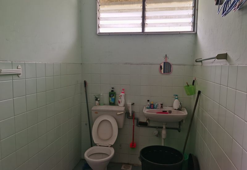 OUG 2 Storey Corner Kindergarten/Daycare For Rent