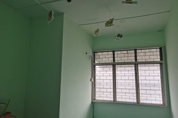 OUG 2 Storey Corner Kindergarten/Daycare For Rent