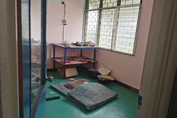 OUG 2 Storey Corner Kindergarten/Daycare For Rent