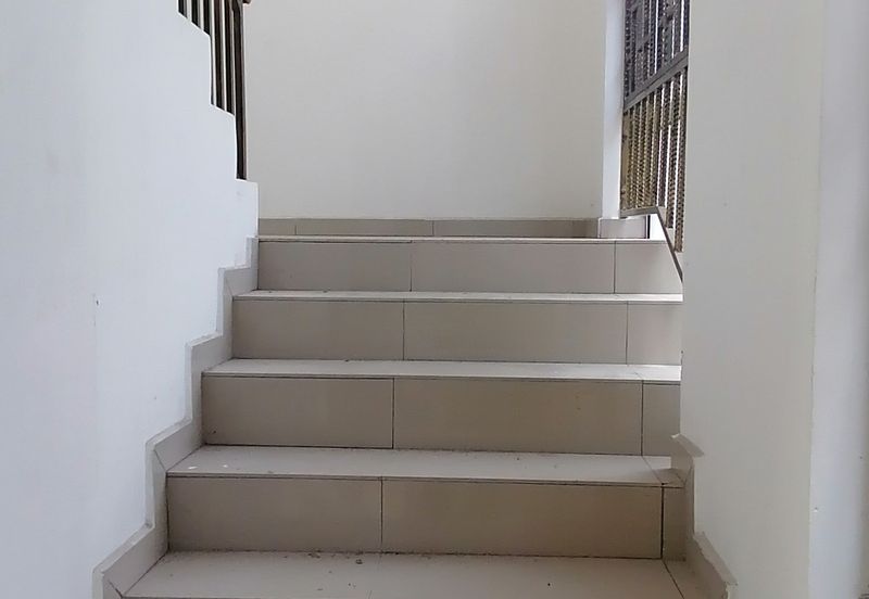 OUG/Old Klang Road 3.5 Storey Corner Bungalow