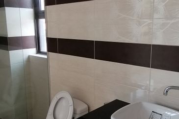 OUG/Taman Yarl Bungalow For Rent