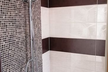 OUG/Taman Yarl Bungalow For Rent