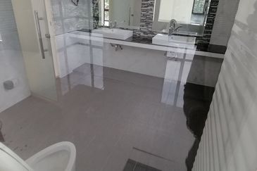 OUG/Taman Yarl Bungalow For Rent
