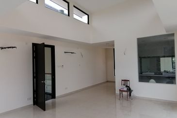OUG/Taman Yarl Bungalow For Rent