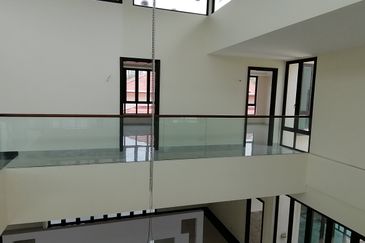 OUG/Taman Yarl Bungalow For Rent