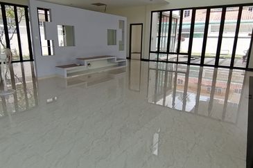 OUG/Taman Yarl Bungalow For Rent