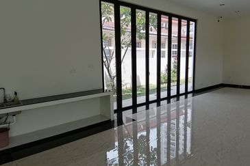 OUG/Taman Yarl Bungalow For Rent