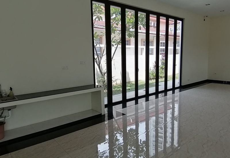 OUG/Taman Yarl Bungalow For Rent