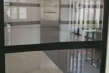 OUG/Taman Yarl Bungalow For Rent