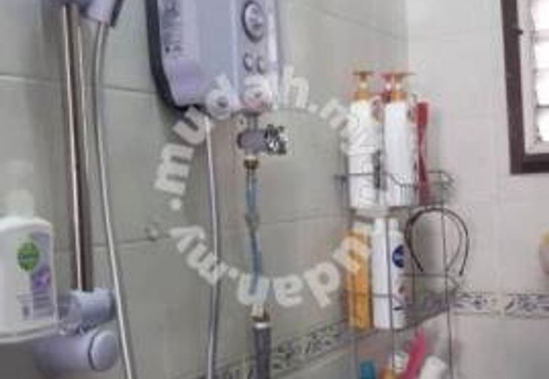 OUG/Happy Garden 2 Storey Terrace For Rent