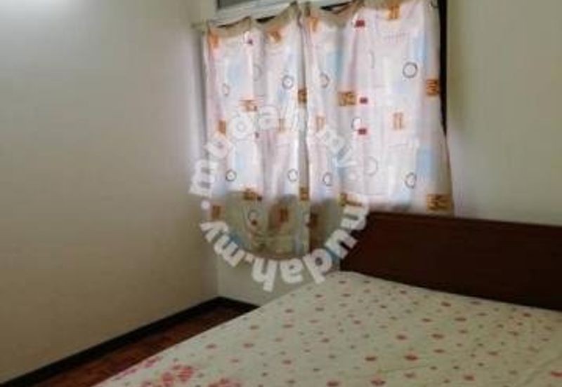 OUG/Happy Garden 2 Storey Terrace For Rent