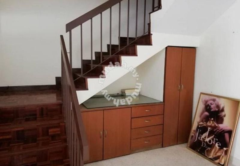 OUG/Happy Garden 2 Storey Terrace For Rent