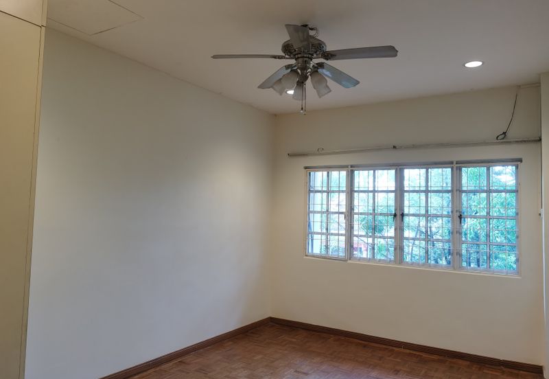 OUG/Taman Yarl Corner 2 Storey Semi D for Rent