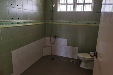 OUG/Taman Yarl Corner 2 Storey Semi D for Rent