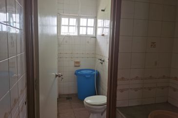 OUG/Taman Yarl Corner 2 Storey Semi D for Rent