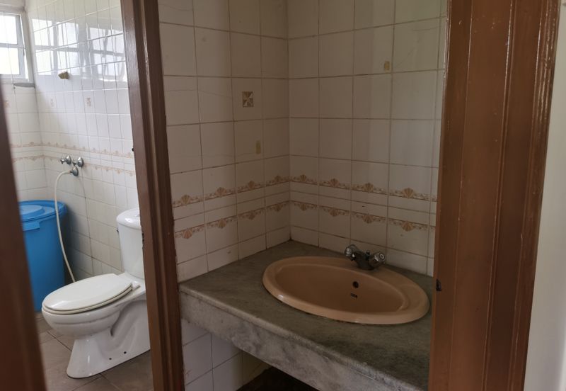 OUG/Taman Yarl Corner 2 Storey Semi D for Rent