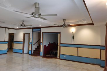 OUG/Taman Yarl Corner 2 Storey Semi D for Rent