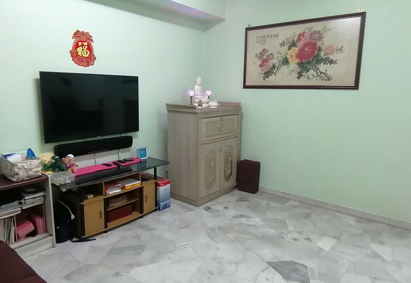 OUG 2 Storey Terrace Near OUG Market For Sale