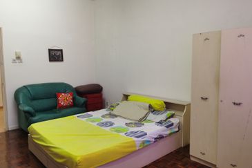 OUG 2 Storey Terrace Near OUG Market For Sale