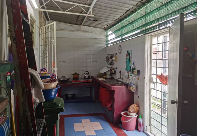 OUG 2 Storey Terrace Near OUG Market For Sale