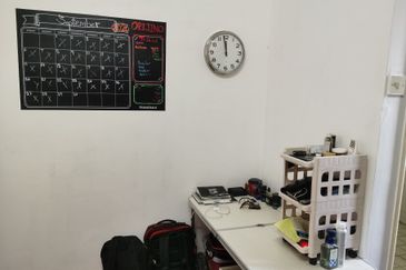 OUG 2 Storey Terrace Near OUG Market For Sale