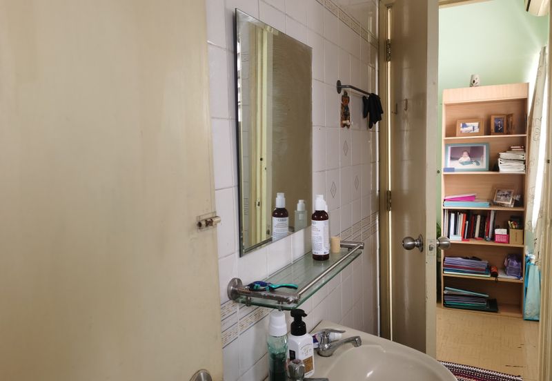 OUG 2 Storey Terrace Near OUG Market For Sale