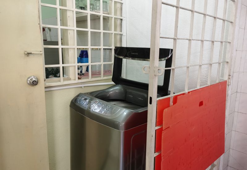 OUG 2 Storey Terrace Near OUG Market For Sale